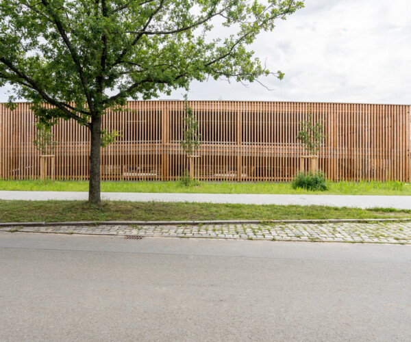 Holzparkhaus Biz, Nürnberg | Foto Roland Wehinger